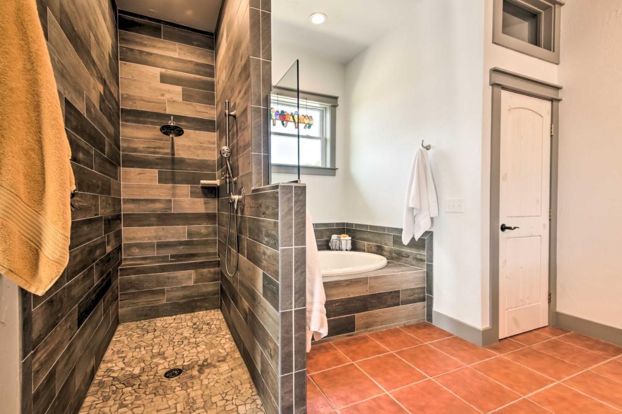 Ladera Wimberley Estate On 13 Acres With Hot Tub Villa Buitenkant foto